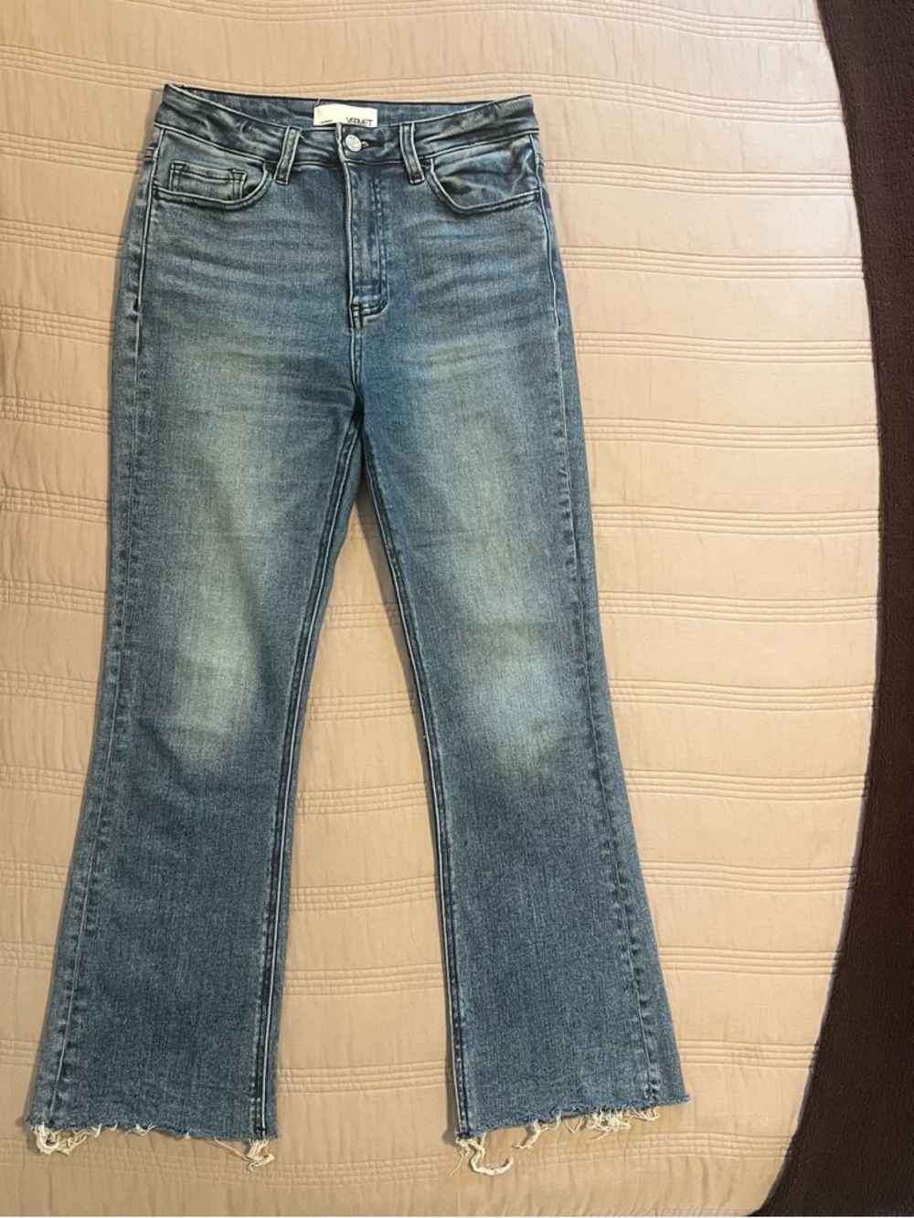 Vervet Vintage-Inspired High-Rise Blue Cropped Flare Jeans Frayed Stretch